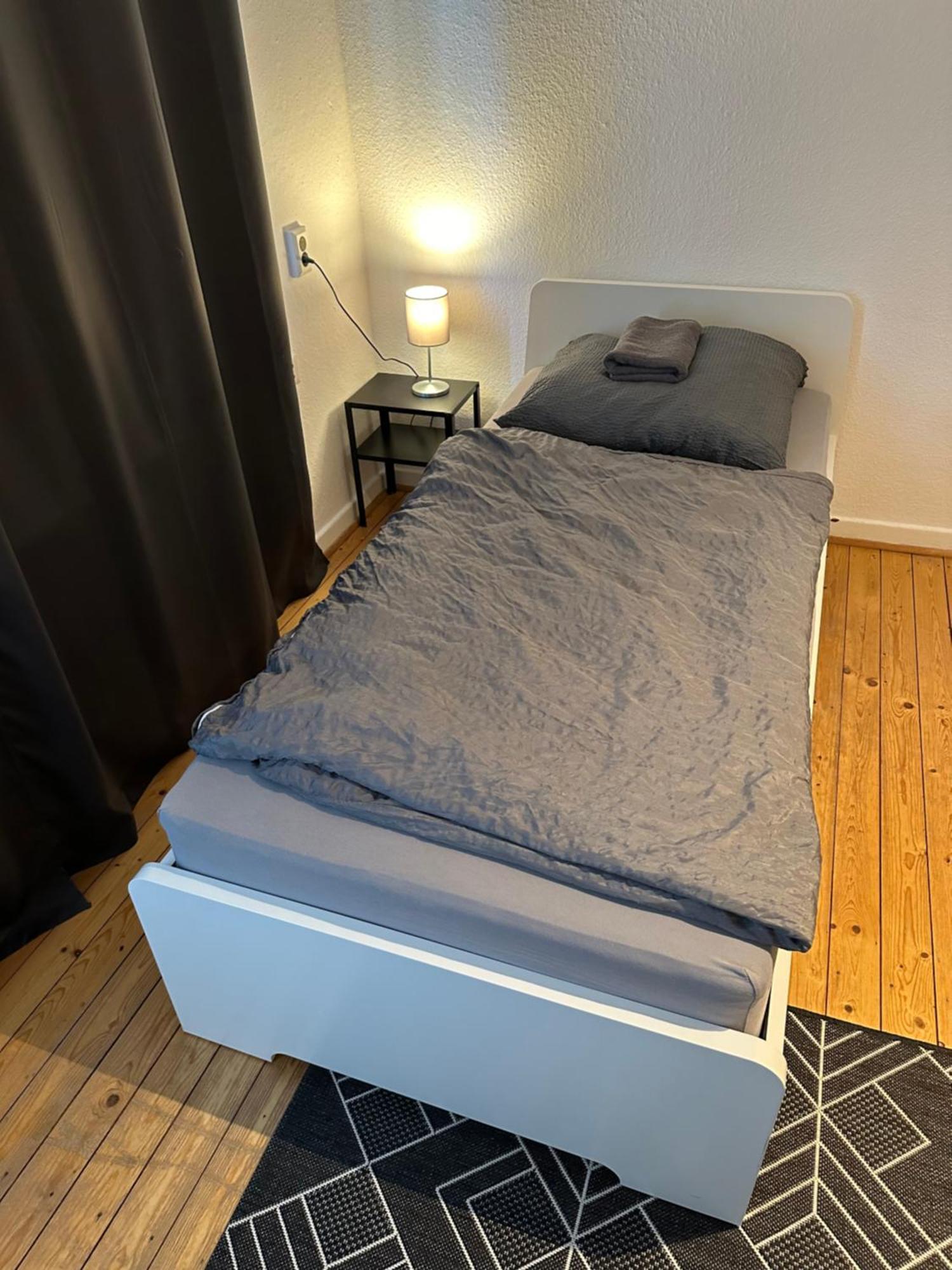 Doppelbett Unterkunft Vahrenwald-List Hannover Eksteriør billede