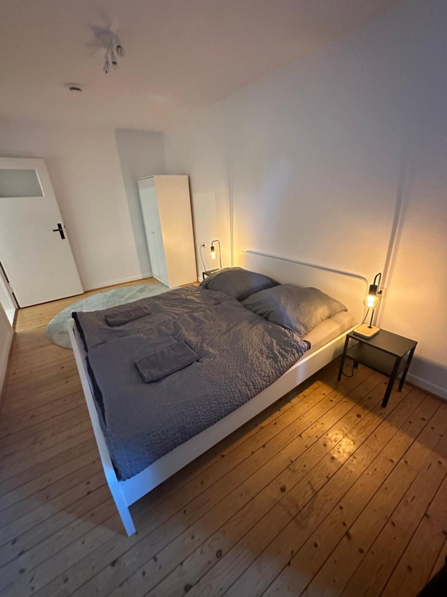 Doppelbett Unterkunft Vahrenwald-List Hannover Eksteriør billede