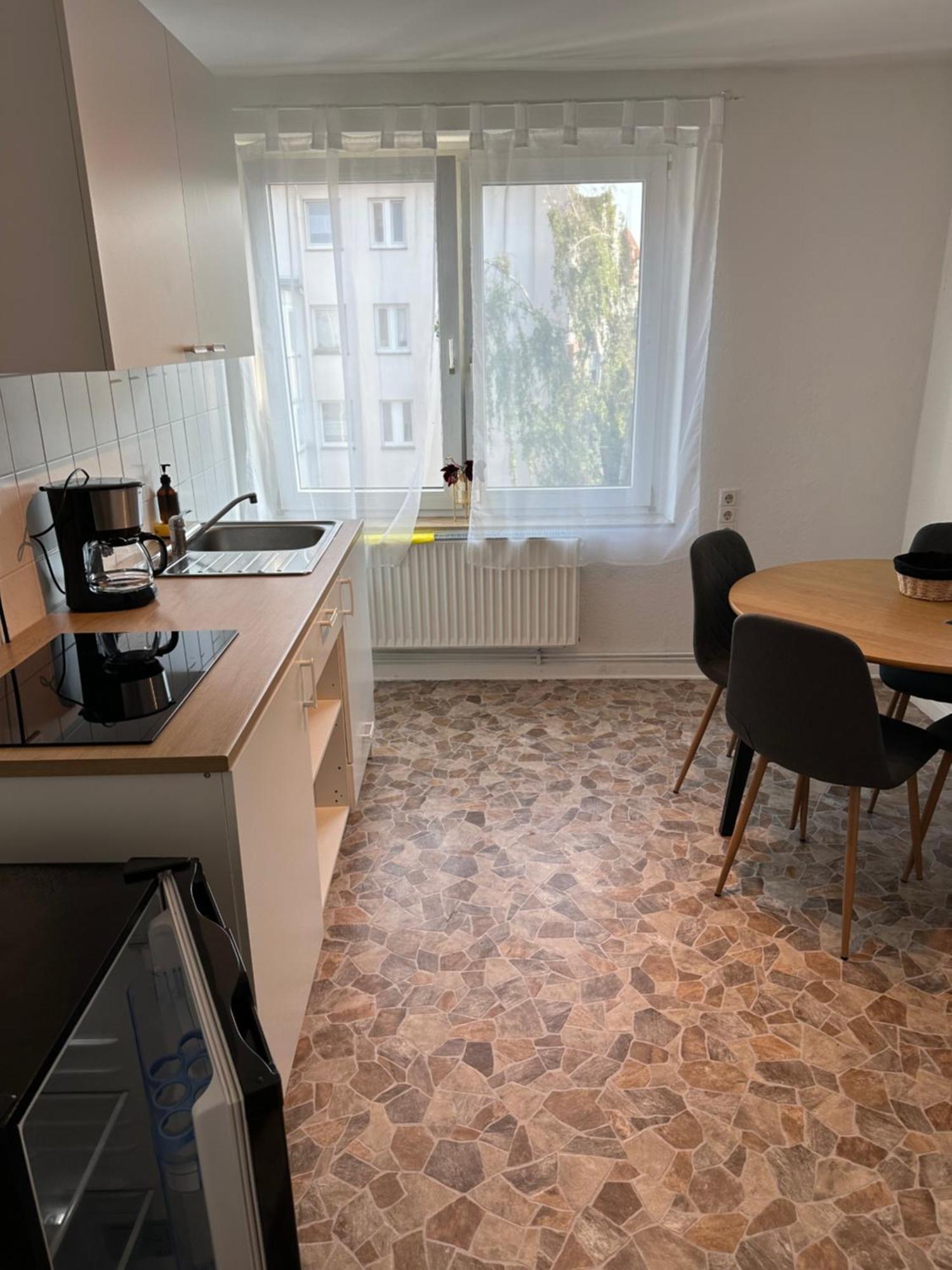 Doppelbett Unterkunft Vahrenwald-List Hannover Eksteriør billede