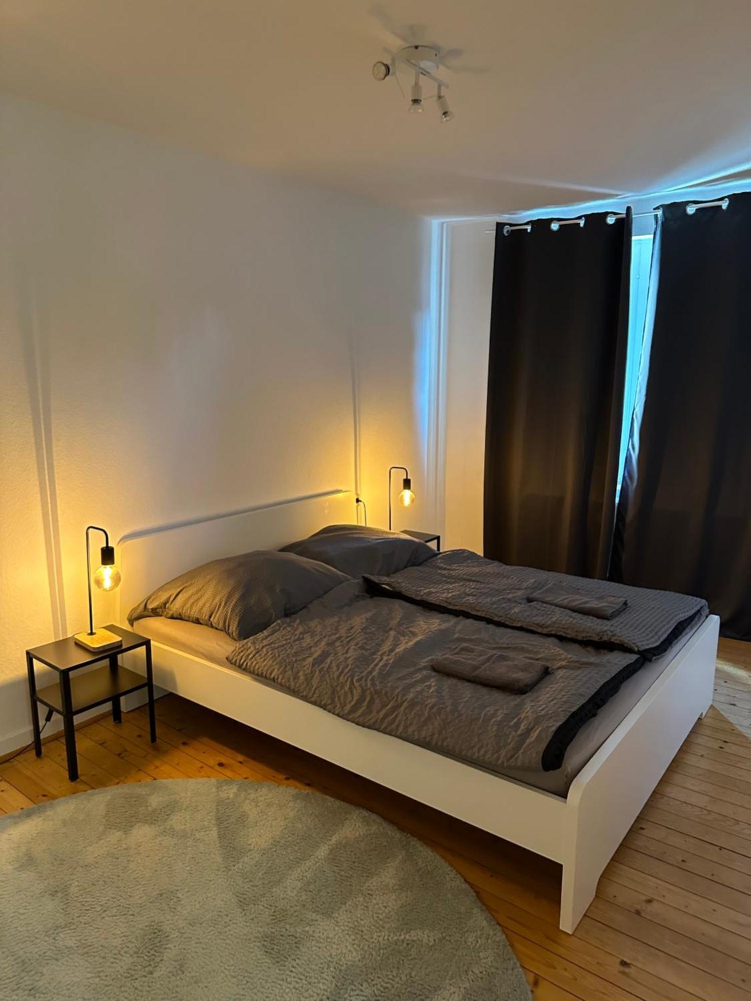 Doppelbett Unterkunft Vahrenwald-List Hannover Eksteriør billede
